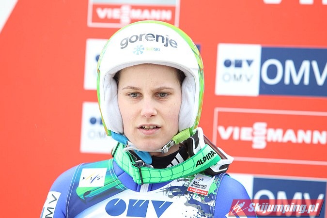 099 Eva Logar